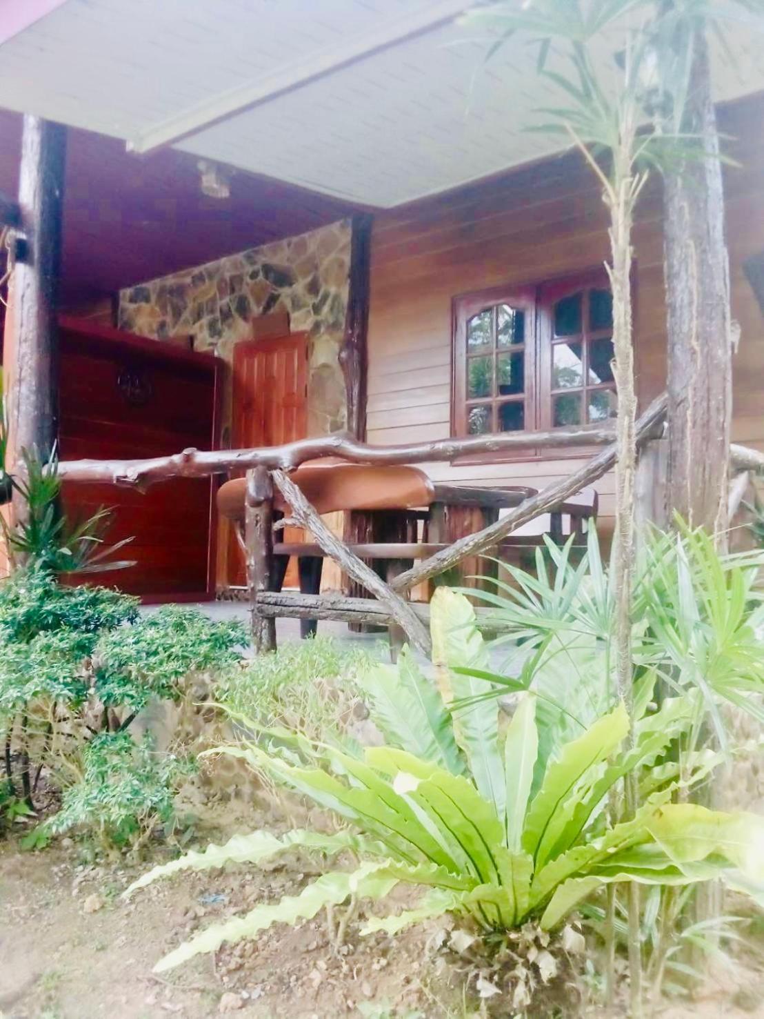 Baan Pak Rim Kuaen Resort Ban Chieo Ko Bagian luar foto